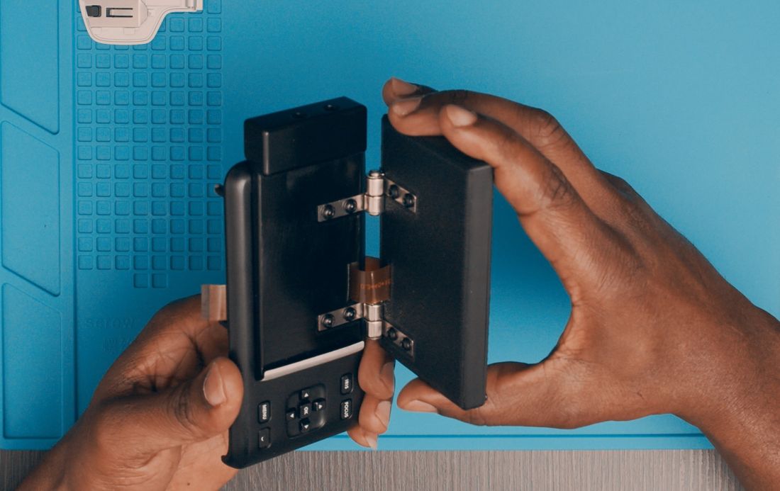 Check that the LCD plate and housing rotate smoothly.