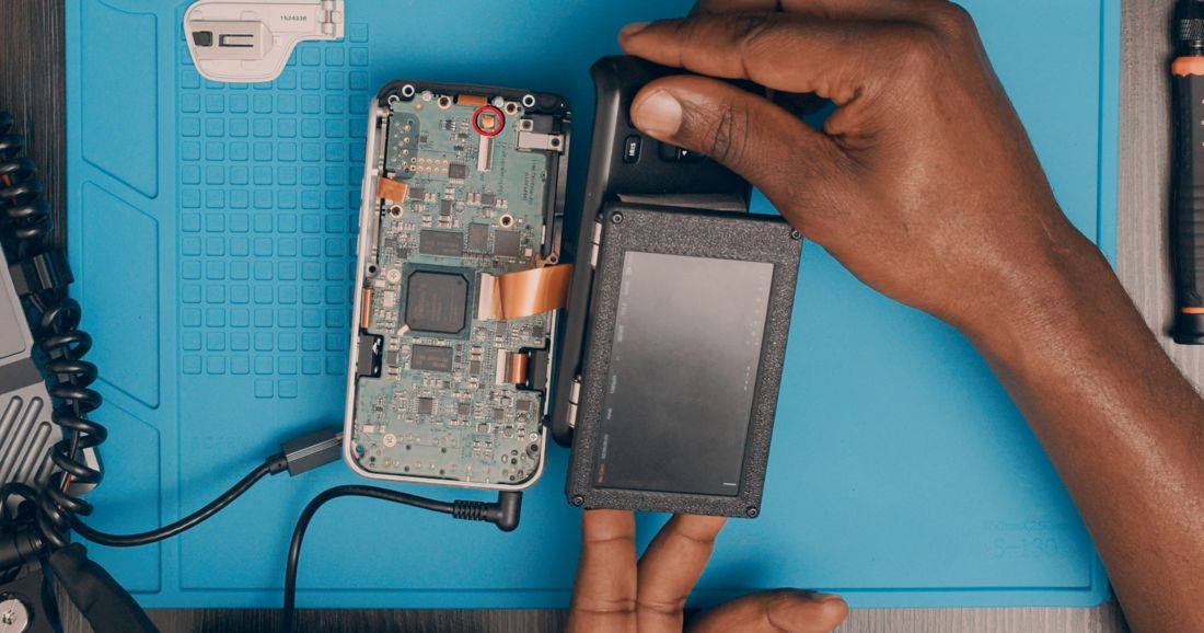 Connect the battery or power supply and press the power button.