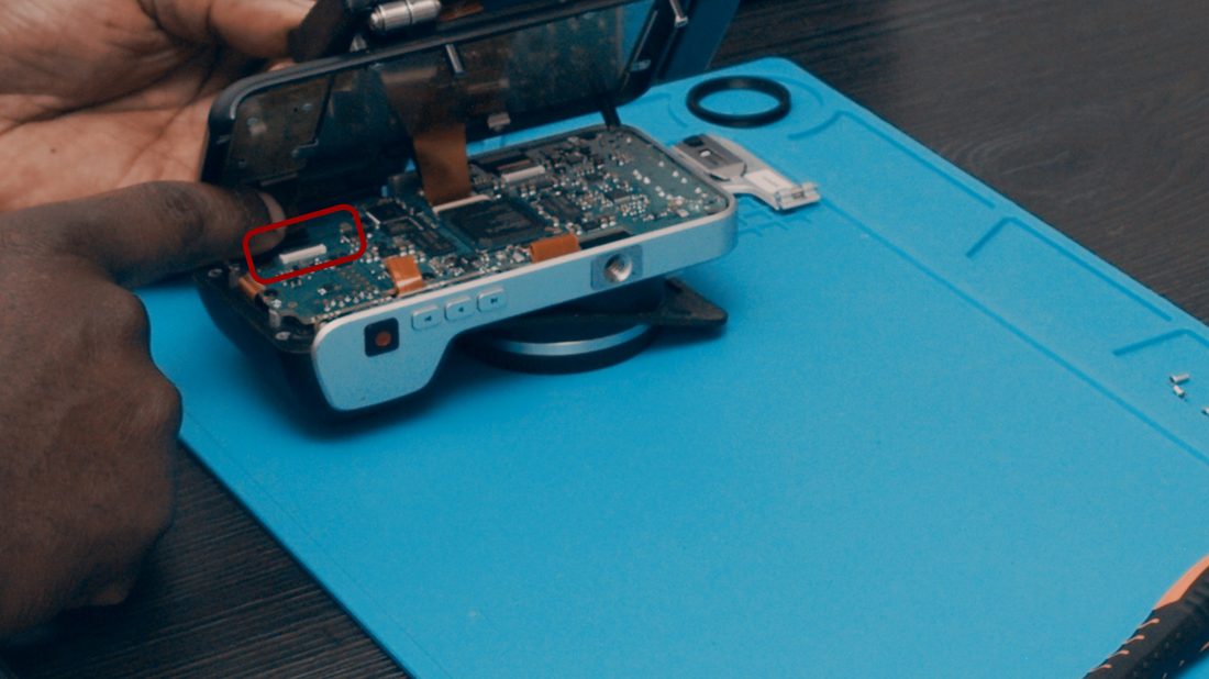 Connect the menu FPC and secure it. Ensure each securing tab is closed. If all lengths are adequate, tighten all 5 plate screws. 